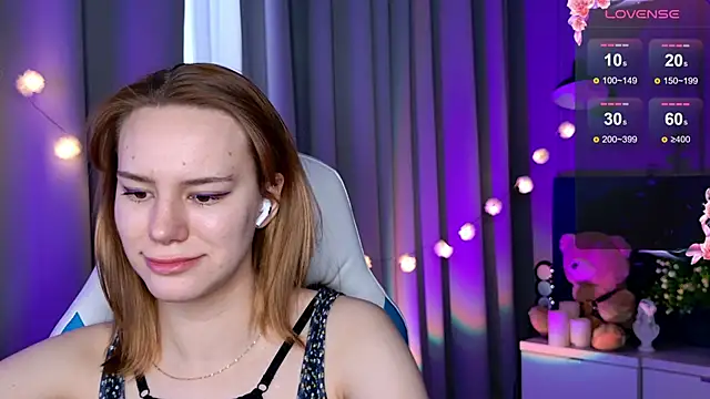 Ramona    online show from February 2025 09:44:01 AM