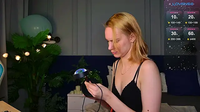 Ramona    online show from November 2025 06:14:02 AM