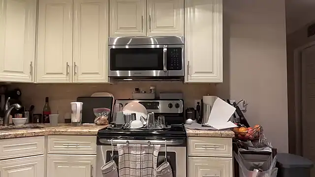 BigGuyMuscle online show from March 2025 02:57:02 AM