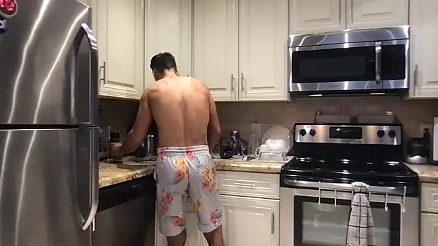 BigGuyMuscle online show from September 2025 01:26:02 PM