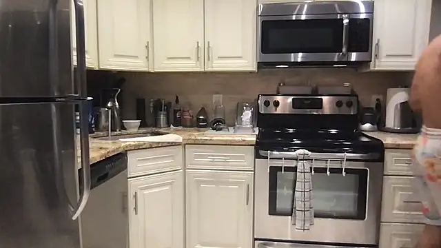 BigGuyMuscle online show from September 2025 05:40:02 PM