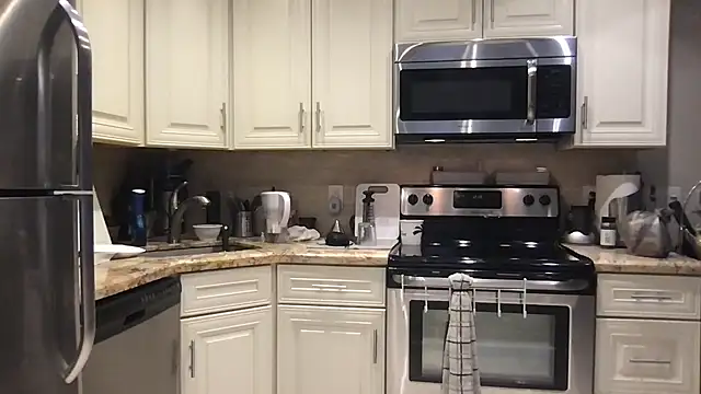 BigGuyMuscle online show from October 2025 05:19:02 PM