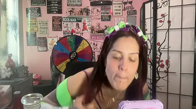 Snapshot of latinacubana chatting on March 2025 01:14:01 PM latinacubana online show from March 2025 01:14:01 PM