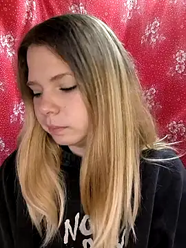 Zuli Kiska online show from November 2025 08:36:02 AM