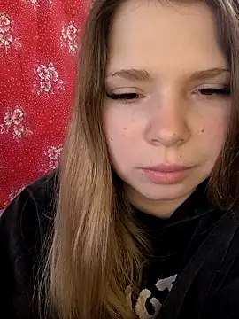 Snapshot of Zuli_Kiska chatting on February 2026 12:53:02 PM Zuli Kiska online show from February 2026 12:53:02 PM