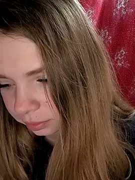 Snapshot of Zuli_Kiska chatting on February 2026 09:09:02 PM Zuli Kiska online show from February 2026 09:09:02 PM