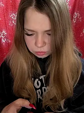 Snapshot of Zuli_Kiska chatting on February 2026 11:55:02 PM Zuli Kiska online show from February 2026 11:55:02 PM