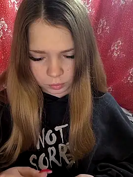 Snapshot of Zuli_Kiska chatting on February 2026 08:49:01 PM Zuli Kiska online show from February 2026 08:49:01 PM