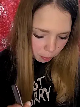 Snapshot of Zuli_Kiska chatting on February 2026 10:40:01 PM Zuli Kiska online show from February 2026 10:40:01 PM