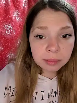 Snapshot of Zuli_Kiska chatting on May 2026 05:47:02 AM Zuli Kiska online show from May 2026 05:47:02 AM