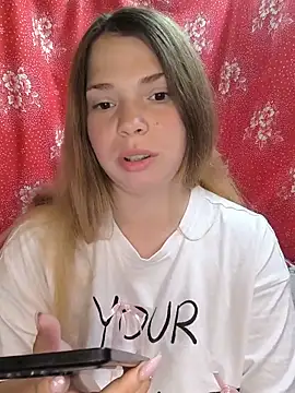 Snapshot of Zuli_Kiska chatting on June 2026 04:31:01 PM Zuli Kiska online show from June 2026 04:31:01 PM