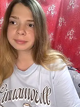 Snapshot of Zuli_Kiska chatting on June 2026 10:56:02 AM Zuli Kiska online show from June 2026 10:56:02 AM