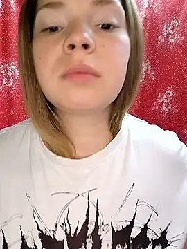Snapshot of Zuli_Kiska chatting on June 2026 05:27:01 AM Zuli Kiska online show from June 2026 05:27:01 AM