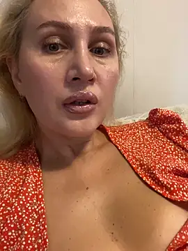 YourBlondee online show from October 2025 03:03:02 AM