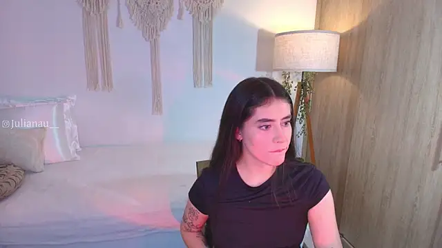 iriswest  online show from November 2025 12:10:02 AM