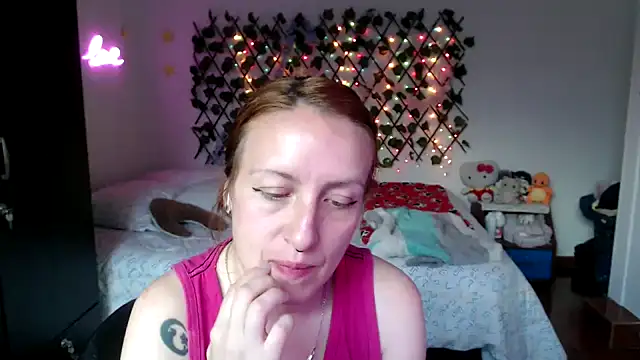 Snapshot of kittykalor09 chatting on February 2026 03:27:02 PM kittykalor09 online show from February 2026 03:27:02 PM