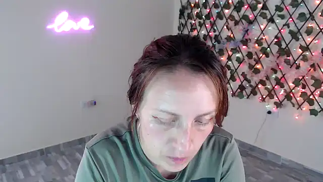 Snapshot of kittykalor09 chatting on May 2026 07:32:01 PM kittykalor09 online show from May 2026 07:32:01 PM