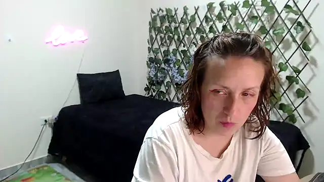 Snapshot of kittykalor09 chatting on May 2026 01:12:01 AM kittykalor09 online show from May 2026 01:12:01 AM