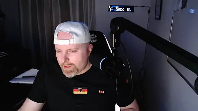 DerPornoPete online show from February 2025 11:41:01 PM