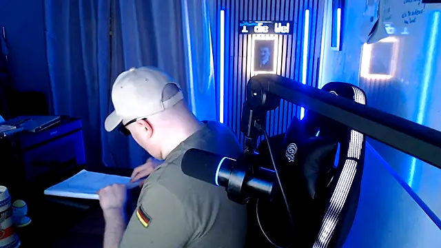 DerPornoPete online show from March 2026 11:00:02 PM