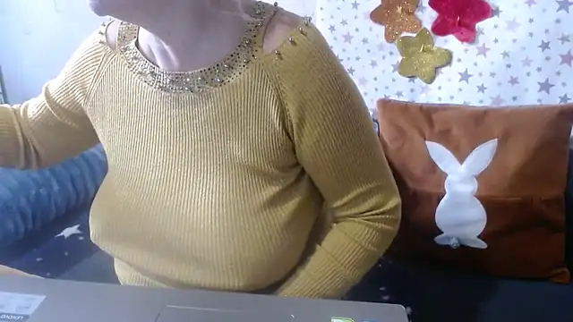 QueenLana online show from October 2025 05:42:02 AM