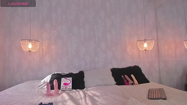 danaythamara1 online show from November 2025 09:25:02 PM