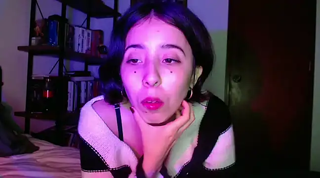 babyluna 8 8 online show from March 2025 02:30:02 AM