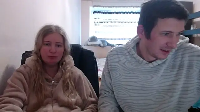 Snapshot of PeterAndJen chatting on February 2025 02:15:02 PM PeterAndJen online show from February 2025 02:15:02 PM