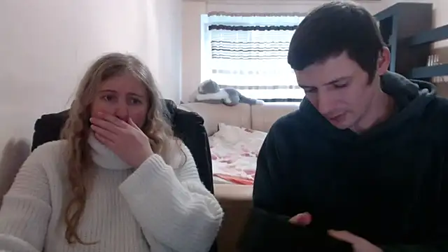 Snapshot of PeterAndJen chatting on March 2025 01:51:01 PM PeterAndJen online show from March 2025 01:51:01 PM