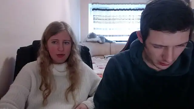 Snapshot of PeterAndJen chatting on March 2025 03:59:02 PM PeterAndJen online show from March 2025 03:59:02 PM