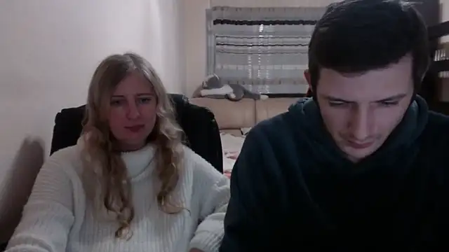 Snapshot of PeterAndJen chatting on March 2025 07:01:02 PM PeterAndJen online show from March 2025 07:01:02 PM