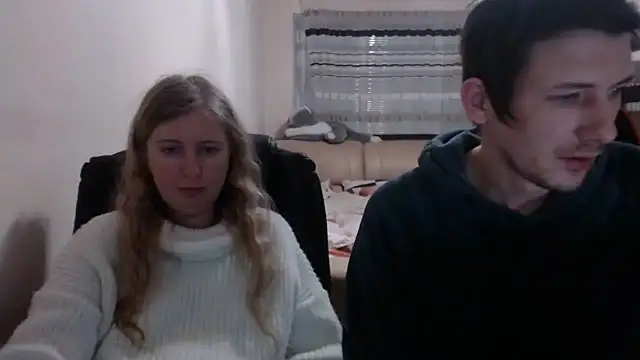 Snapshot of PeterAndJen chatting on March 2025 07:27:02 PM PeterAndJen online show from March 2025 07:27:02 PM