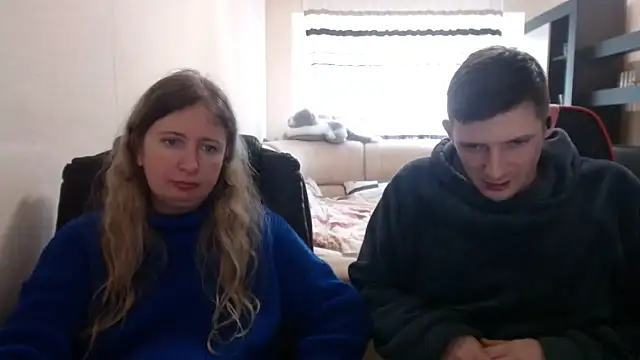 Snapshot of PeterAndJen chatting on March 2025 02:19:01 PM PeterAndJen online show from March 2025 02:19:01 PM