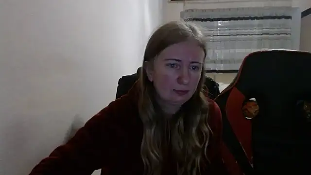 Snapshot of PeterAndJen chatting on November 2025 06:37:02 PM PeterAndJen online show from November 2025 06:37:02 PM