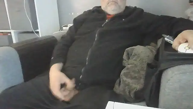 Snapshot of Naturistmale45 chatting on May 2026 08:09:02 AM Naturistmale45 online show from May 2026 08:09:02 AM