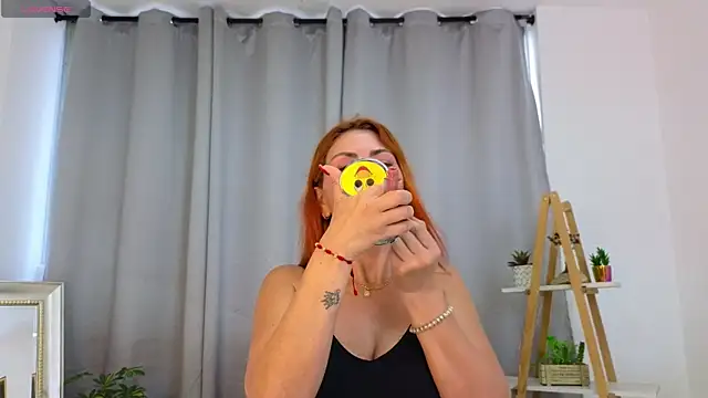 bella  adams online show from February 2025 08:02:02 PM