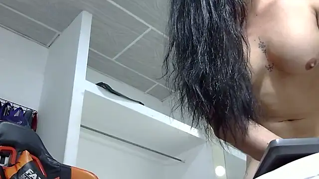 Snapshot of EvaTiffany chatting on February 2026 03:39:01 AM EvaTiffany online show from February 2026 03:39:01 AM