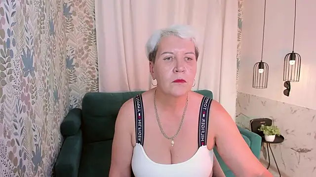 Snapshot of KathySunn chatting on June 2026 02:41:02 PM KathySunn online show from June 2026 02:41:02 PM