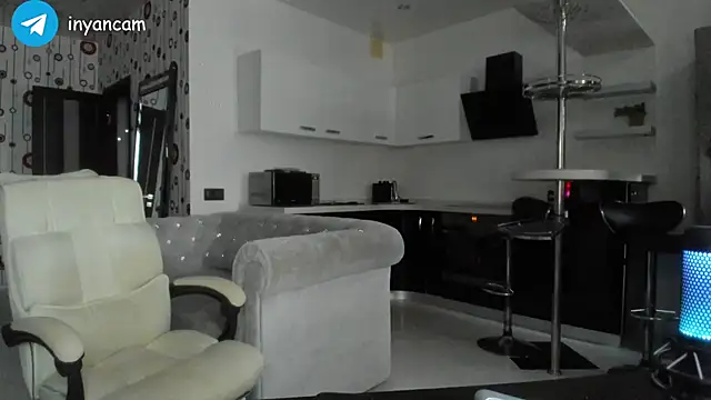  in yan online show from December 2024 04:06:02 AM