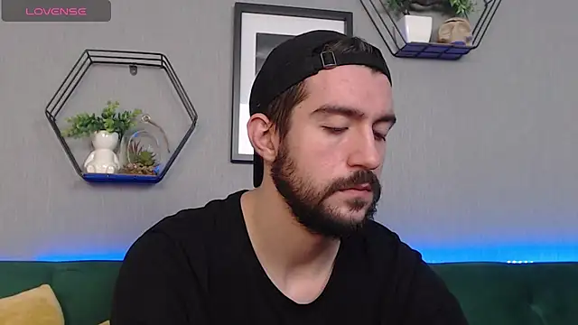 Snapshot of Dylan_Best chatting on December 2024 07:35:02 AM Dylan Best online show from December 2024 07:35:02 AM