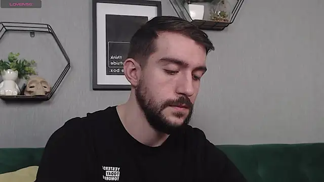 Snapshot of Dylan_Best chatting on February 2025 07:38:02 PM Dylan Best online show from February 2025 07:38:02 PM