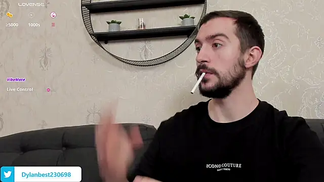 Snapshot of Dylan_Best chatting on February 2026 01:31:01 AM Dylan Best online show from February 2026 01:31:01 AM