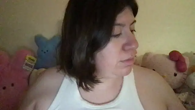 Snapshot of HYPHYtype chatting on December 2025 10:46:01 AM HYPHYtype online show from December 2025 10:46:01 AM