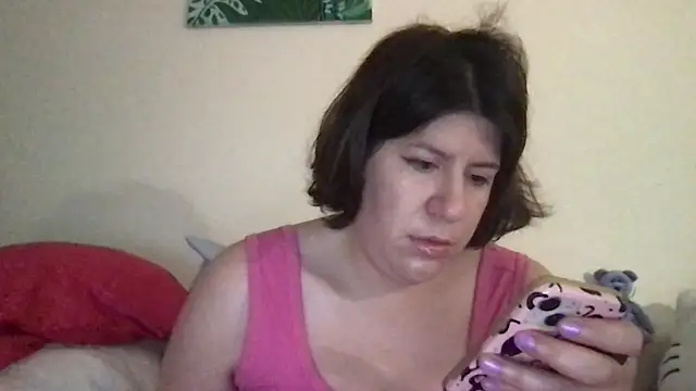 Snapshot of HYPHYtype chatting on February 2026 09:14:02 PM HYPHYtype online show from February 2026 09:14:02 PM