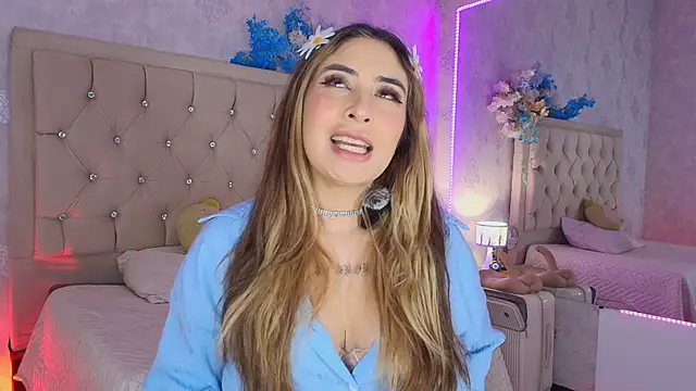 Snapshot of nini_love01 chatting on May 2026 04:28:01 AM nini love01 online show from May 2026 04:28:01 AM