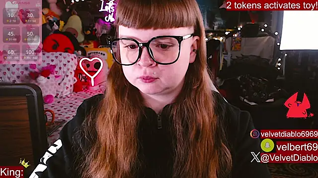 Snapshot of VelvetDiablo chatting on February 2026 12:39:01 AM VelvetDiablo online show from February 2026 12:39:01 AM