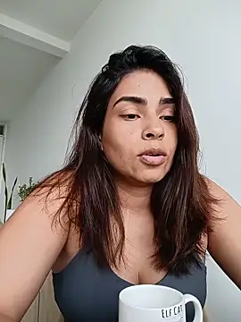 Snapshot of Ivanna2 chatting on May 2026 02:37:01 PM Ivanna2 online show from May 2026 02:37:01 PM
