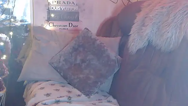 sexychazza16 online show from December 2025 08:50:02 PM