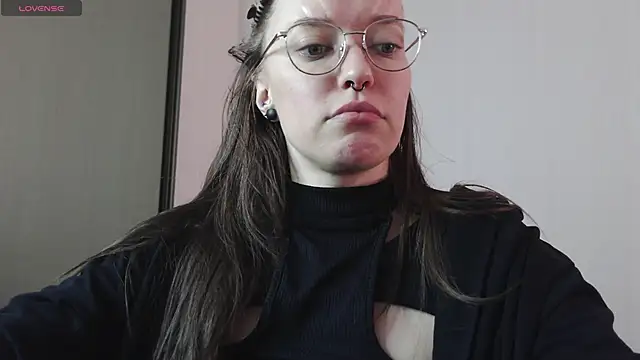 Snapshot of Aelita_bb chatting on May 2026 02:02:01 PM Aelita bb online show from May 2026 02:02:01 PM