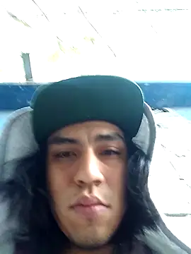 AlexAlejandro13 online show from January 2026 11:52:02 PM